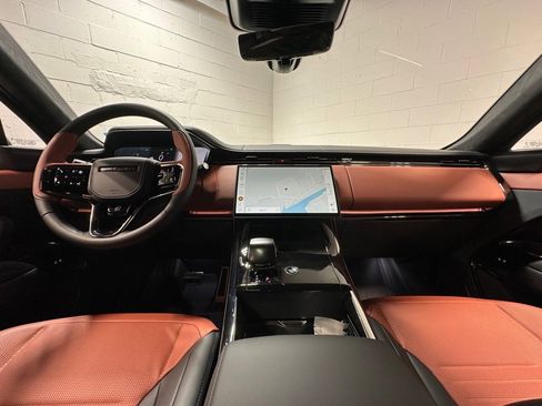 New 2024 Land Rover Range Rover Sport image 17