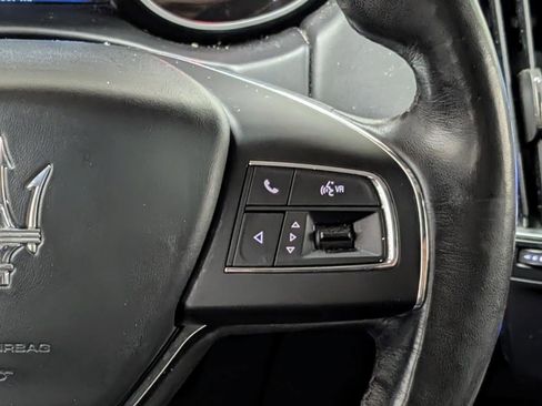 Used 2017 Maserati Levante w/ Luxury Package AWD/4WD image 35