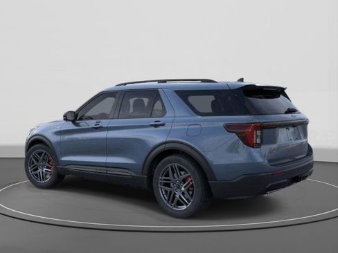 New 2026 Ford Explorer ST-Line w/ ST-Line Street Pack image 4