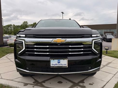 Used 2026 Chevrolet Suburban LT w/ Comfort Package AWD/4WD image 8
