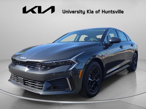 New 2026 Kia K5 LXS FWD image 3