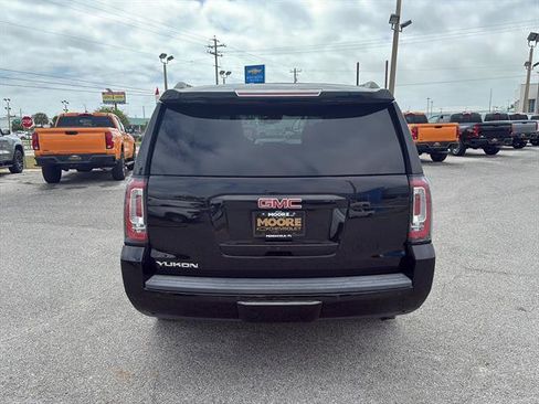 Used 2018 GMC Yukon SLT w/ Premium Edition image 6