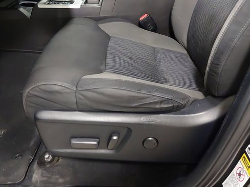 Used 2015 Toyota Tundra SR5 image 22