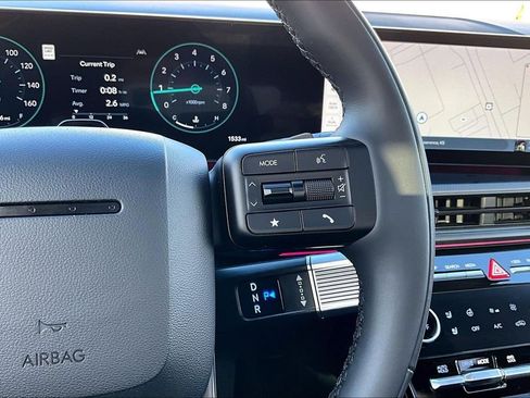 Used 2025 Hyundai Santa Fe Calligraphy image 19