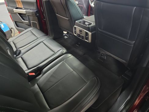 Used 2019 Ford F150 Lariat w/ Equipment Group 502A Luxury AWD/4WD image 12