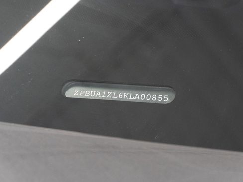 Used 2019 Lamborghini Urus AWD/4WD image 40