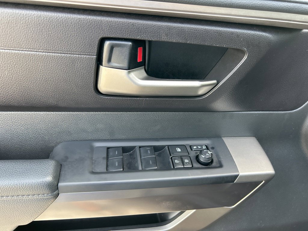 Used 2025 Toyota Sequoia SR5 AWD/4WD image 19