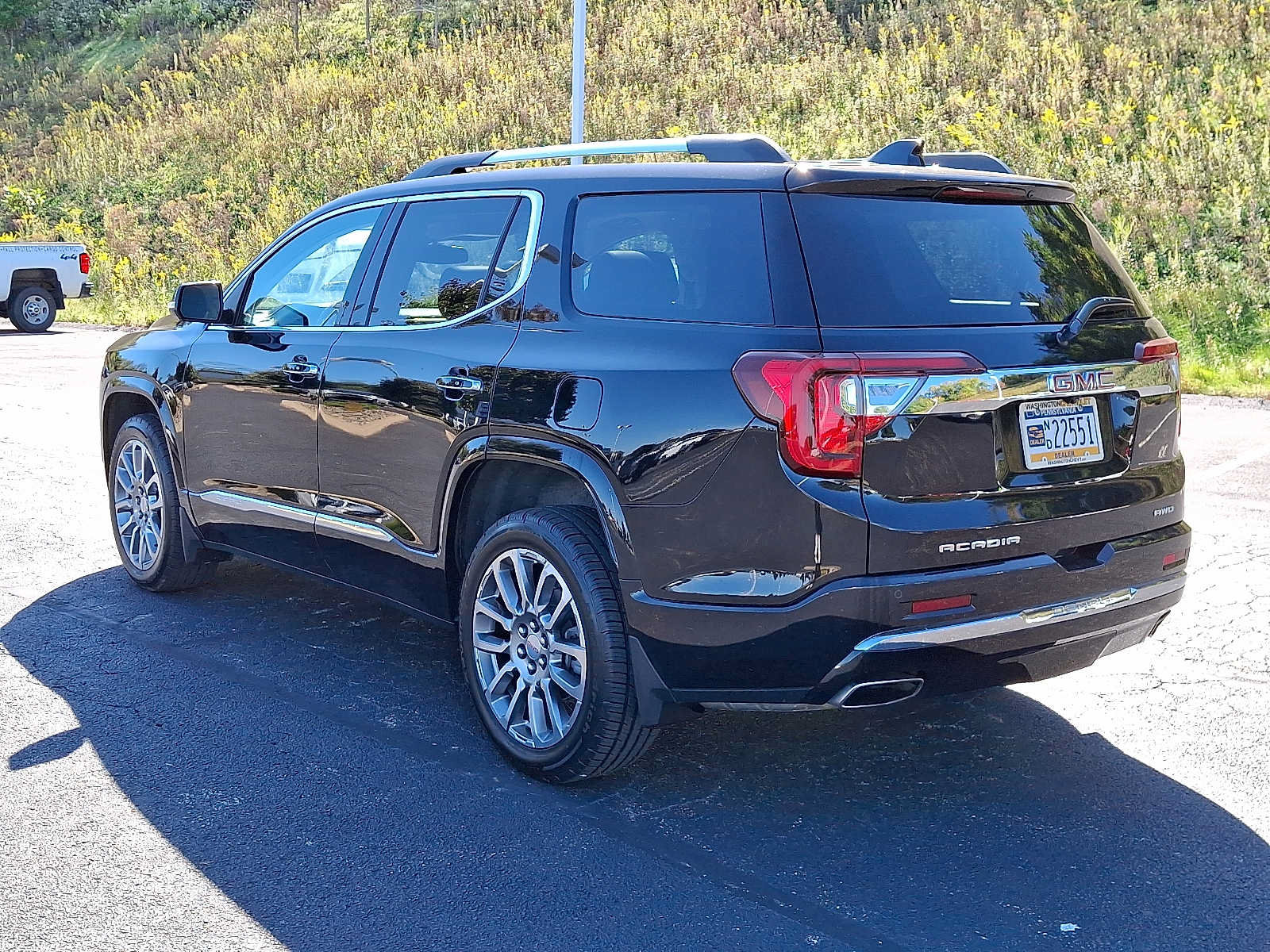 Used 2023 GMC Acadia Denali w/ LPO, Floor Liner Package AWD/4WD image 4