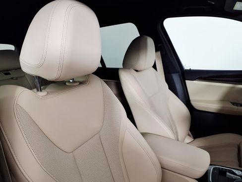 Used 2022 BMW X3 xDrive30i w/ Premium Package 2 image 10