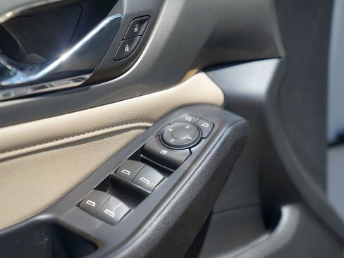Used 2023 Chevrolet Traverse LS AWD/4WD image 25