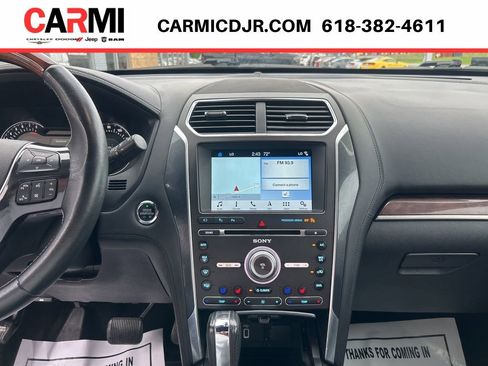 Used 2018 Ford Explorer Platinum AWD/4WD image 24