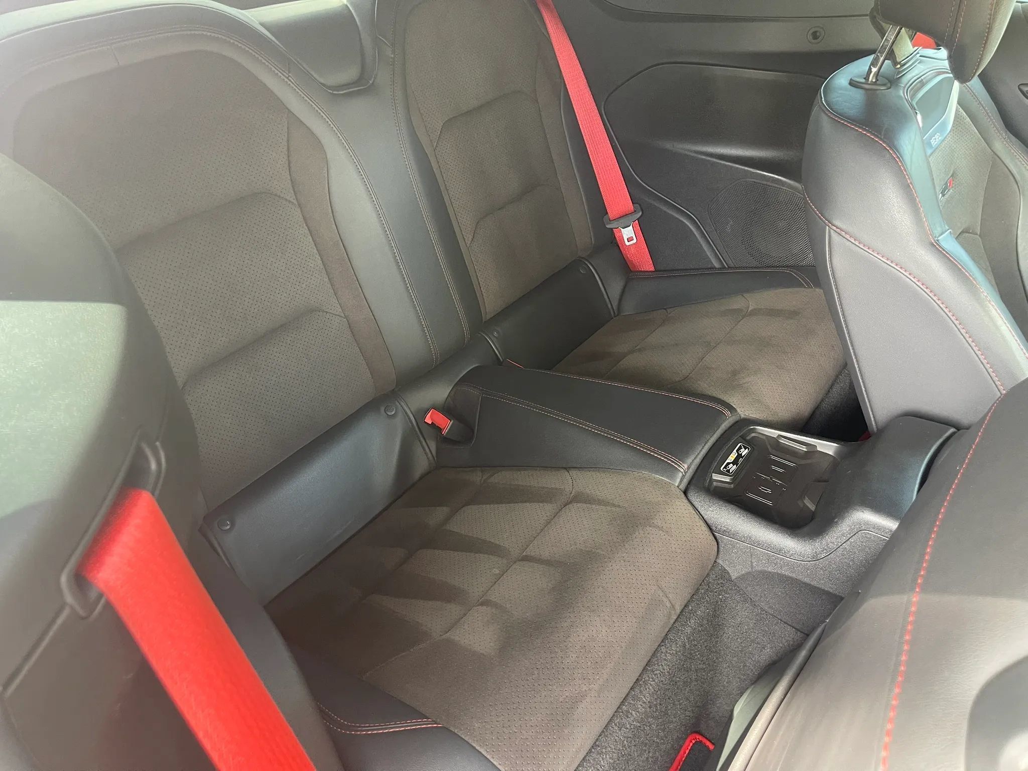 Used 2019 Chevrolet Camaro ZL1 RWD image 15