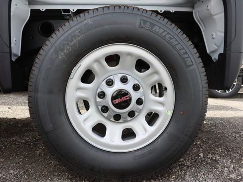 New 2026 GMC Sierra 2500 Pro w/ Convenience Package image 15