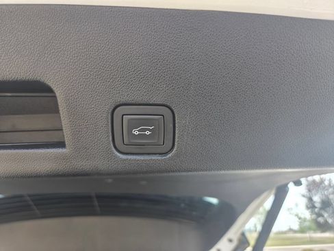 Used 2025 GMC Acadia Denali AWD/4WD image 58