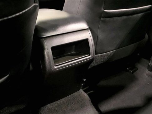 Used 2016 Toyota Camry SE image 33