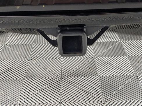 Used 2019 Chevrolet Colorado Z71 w/ Z71 Midnight Edition image 28