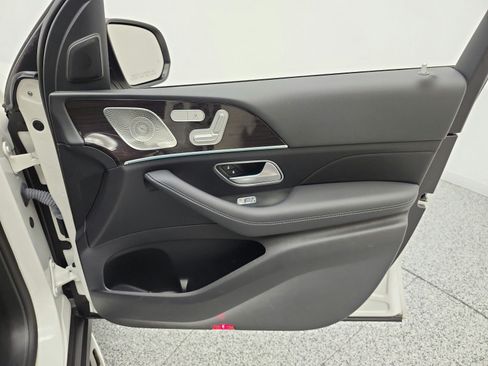 Used 2022 Mercedes-Benz GLE 350 w/ AMG Line Exterior image 21