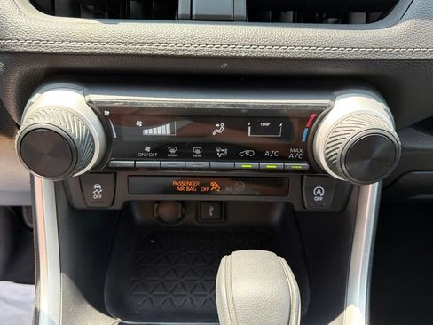 Used 2020 Toyota RAV4 LE w/ All Weather Liner Package AWD/4WD image 16