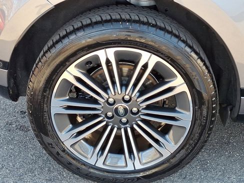 Used 2026 Land Rover Range Rover Evoque Dynamic SE image 9