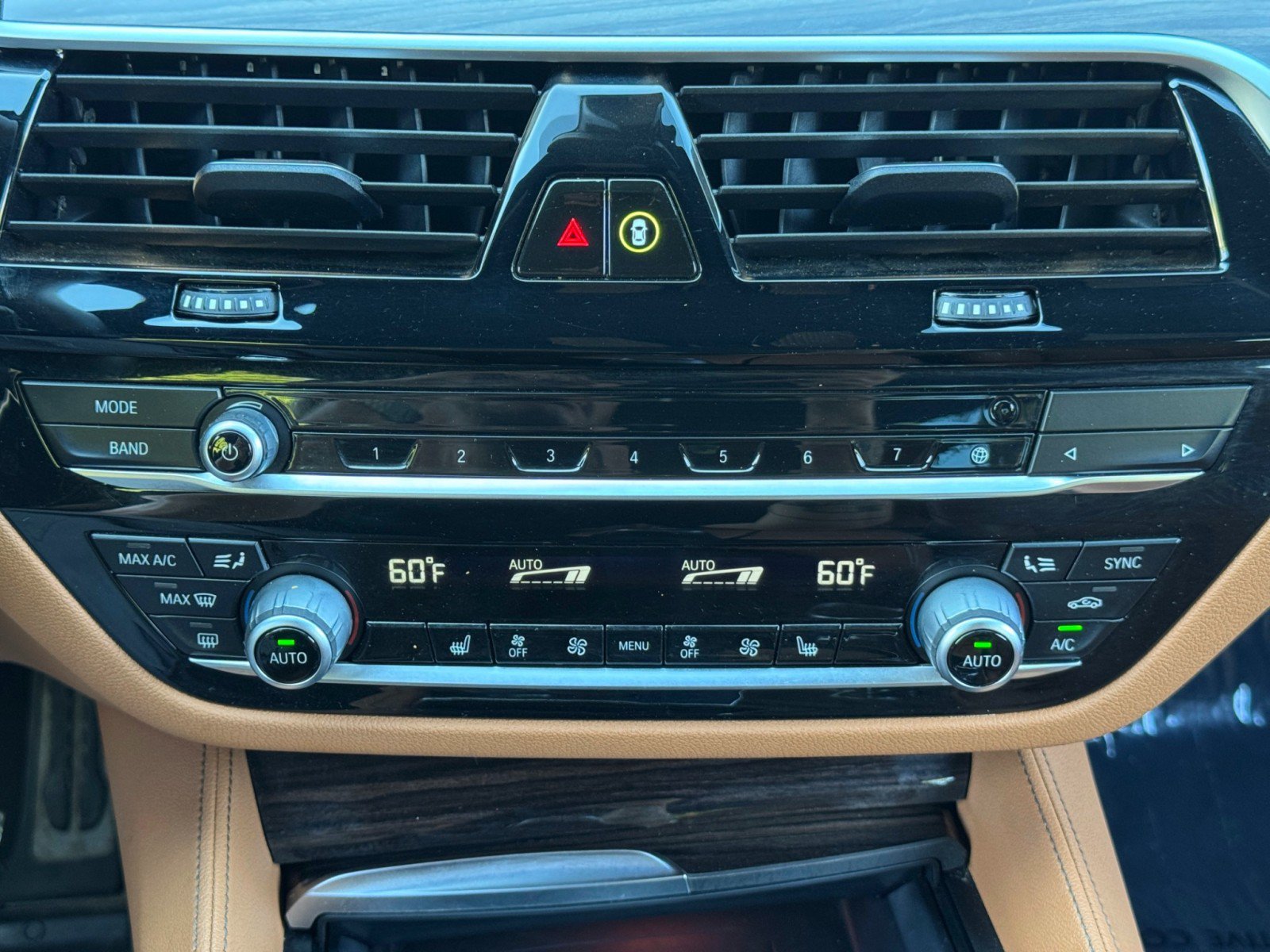 Used 2021 BMW 540i w/ M Sport Package RWD image 28