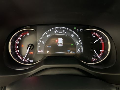 Used 2025 Toyota RAV4 XLE AWD/4WD image 18