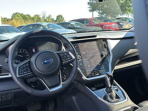 Used 2025 Subaru Outback Touring w/ Popular Package #2 image 13