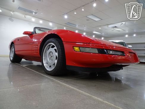 Used 1992 Chevrolet Corvette Convertible image 23