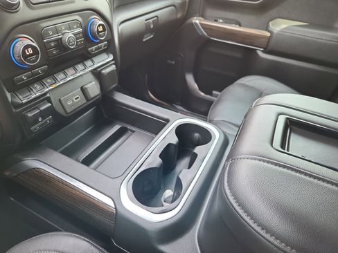 Used 2020 Chevrolet Silverado 1500 LT Trail Boss image 29