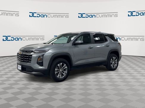 Used 2025 Chevrolet Equinox LT AWD/4WD image 4