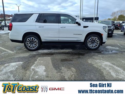 Certified 2023 GMC Yukon SLT image 1