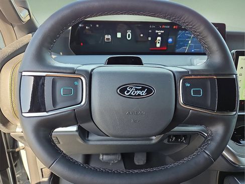 New 2026 Ford Expedition Tremor image 24