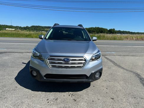Used 2017 Subaru Outback 2.5i Premium AWD/4WD image 5
