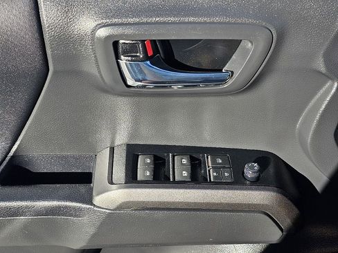 Used 2023 Toyota Tacoma TRD Off-Road image 24