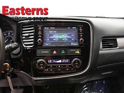 Used 2018 Mitsubishi Outlander ES AWD/4WD image 12