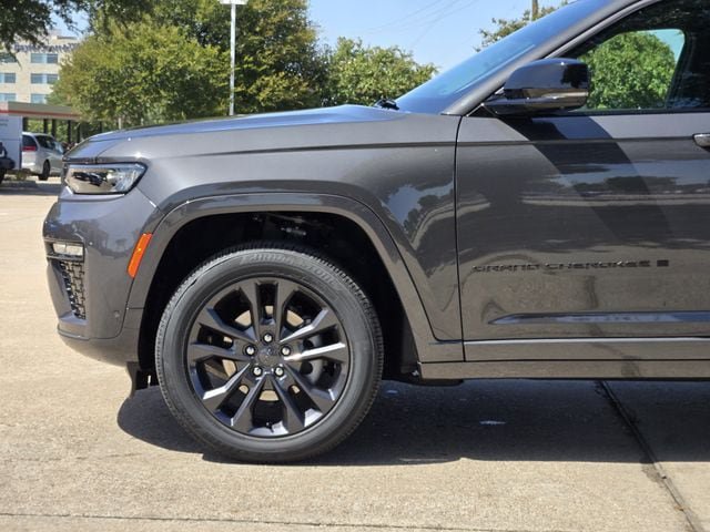 New 2026 Jeep Grand Cherokee Limited AWD/4WD image 6