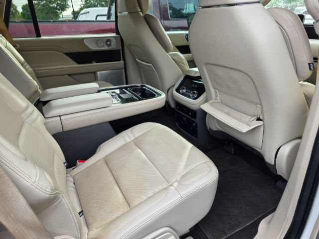 Used 2021 Lincoln Navigator Reserve w/ Luxury Package AWD/4WD image 15