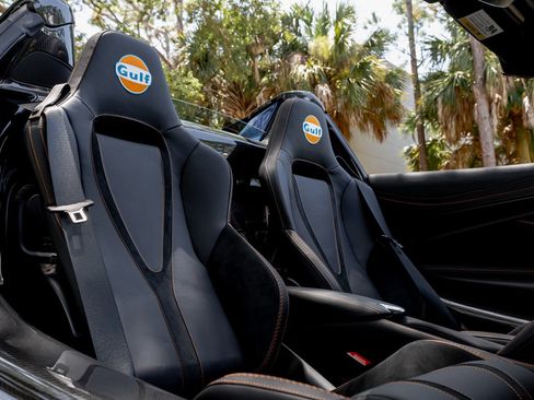 New 2024 McLaren 750S Spider RWD image 46
