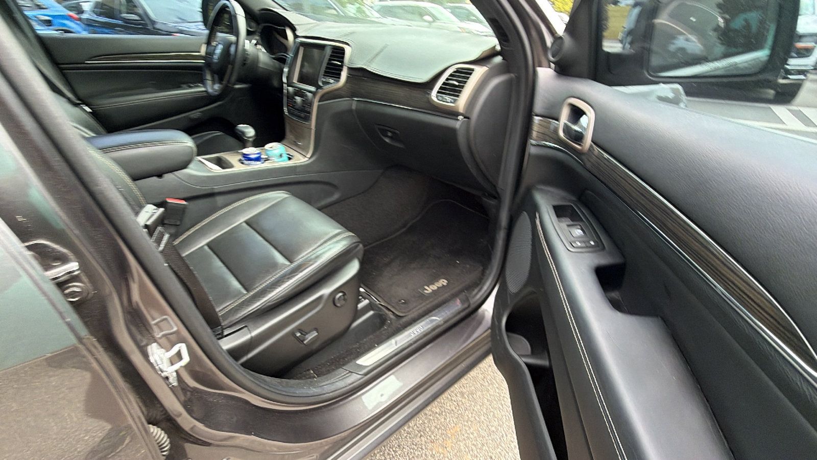 Used 2014 Jeep Grand Cherokee Overland w/ Advanced Technology Group RWD image 20