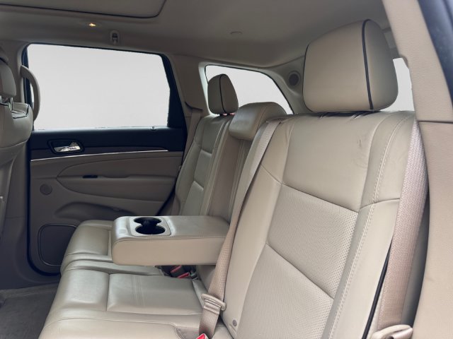 Used 2021 Jeep Grand Cherokee Overland AWD/4WD image 7