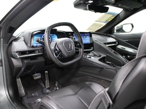 Used 2024 Chevrolet Corvette Stingray Coupe w/ Z51 Performance Package image 23