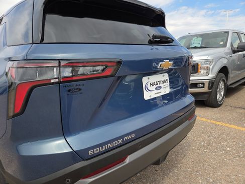 Used 2026 Chevrolet Equinox LT w/ Convenience Package II AWD/4WD image 5