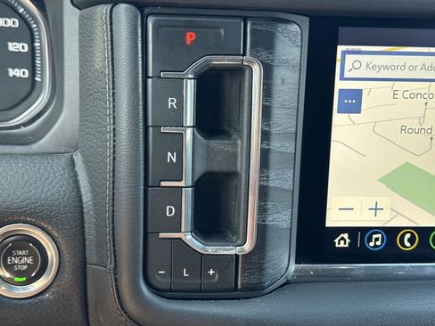 Used 2021 GMC Yukon XL Denali w/ Denali Premium Package AWD/4WD image 16