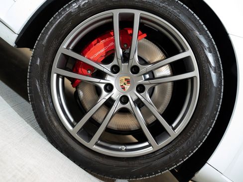 Certified 2023 Porsche Cayenne GTS AWD/4WD image 11
