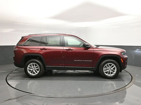 New 2025 Jeep Grand Cherokee Laredo X w/ Luxury Tech Group I RWD image 26