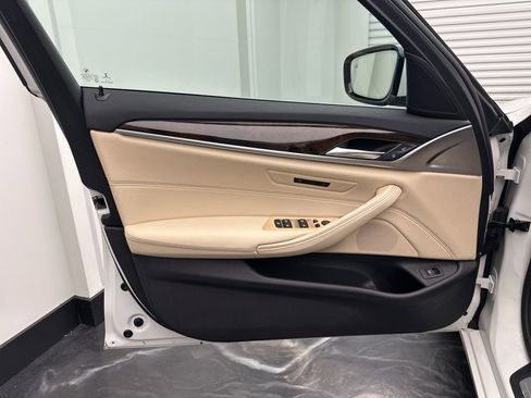 Used 2018 BMW 530i xDrive 530i xDrive image 16