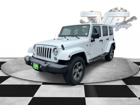 Certified 2017 Jeep Wrangler Unlimited Sahara w/ Dual Top Group image 2