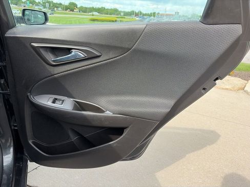 Used 2016 Chevrolet Malibu LT FWD image 28