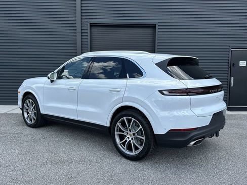 New 2025 Porsche Cayenne image 11