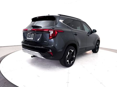 Certified 2025 Kia Seltos EX w/ EX Sunroof Package AWD/4WD image 19