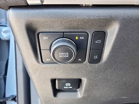 Used 2025 Ford Expedition Max Active image 11